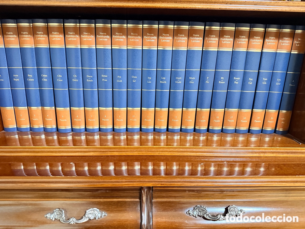 Enciclopedias de segunda mano: Enciclopedia Larousse - Foto 1