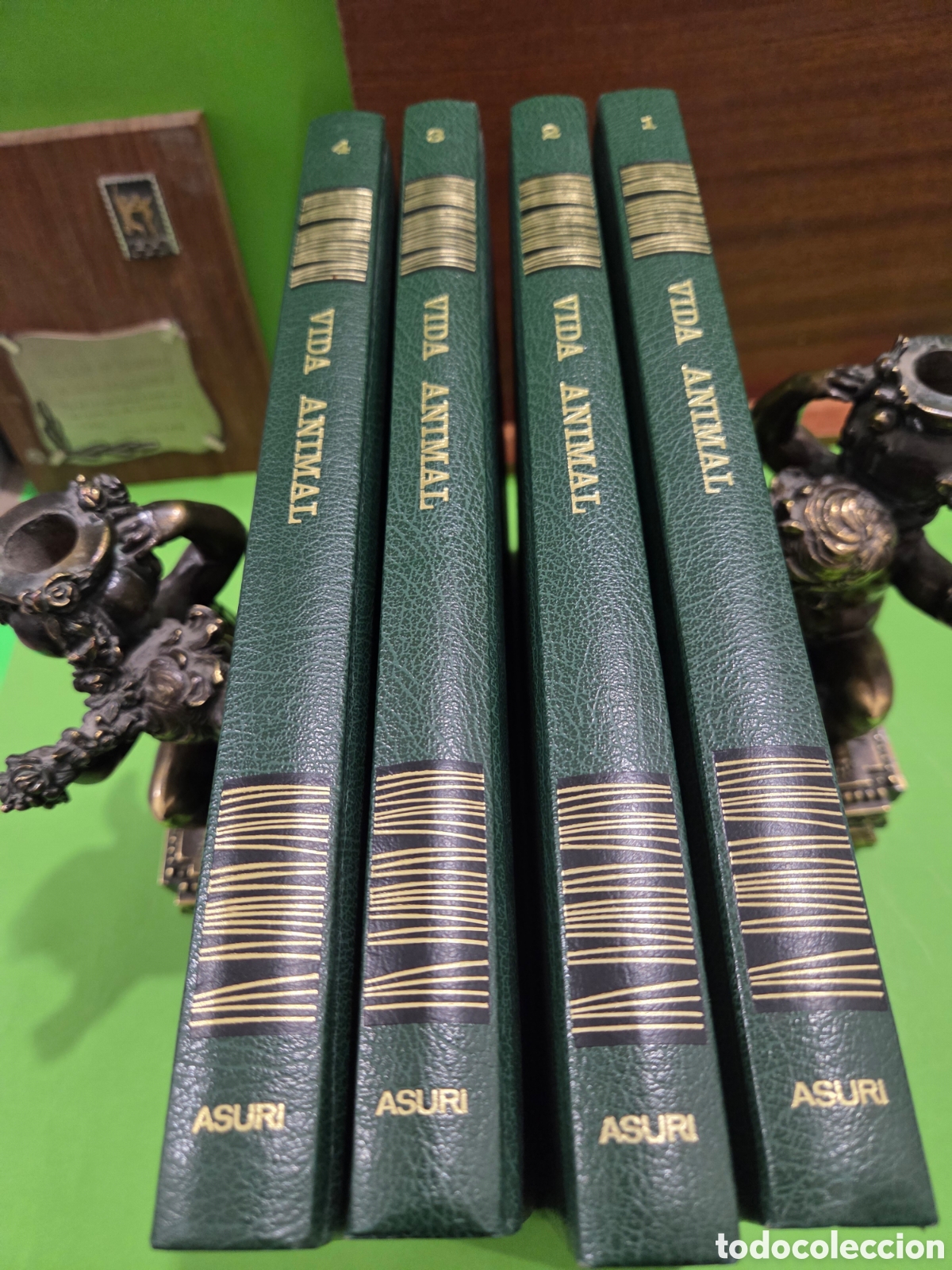 Enciclopedias de segunda mano: &rdquo;&rdquo;GRAN ENCICLOPEDIA DE LA VIDA ANIMAL&rdquo;&rdquo;...4 VOLUMENES..COMPLETA....ASURI EDICIONES..1978..