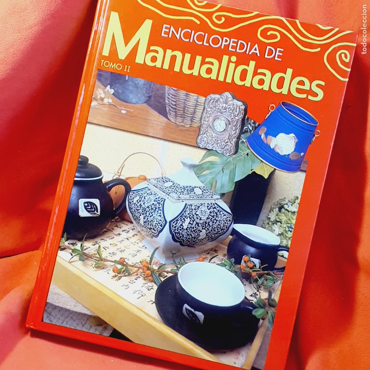 Enciclopedias de segunda mano: LIBRO-ENCICLOPEDIA DE MANUALIDADES-TOMO II-VER FOTOGTRAF&Iacute;AS.