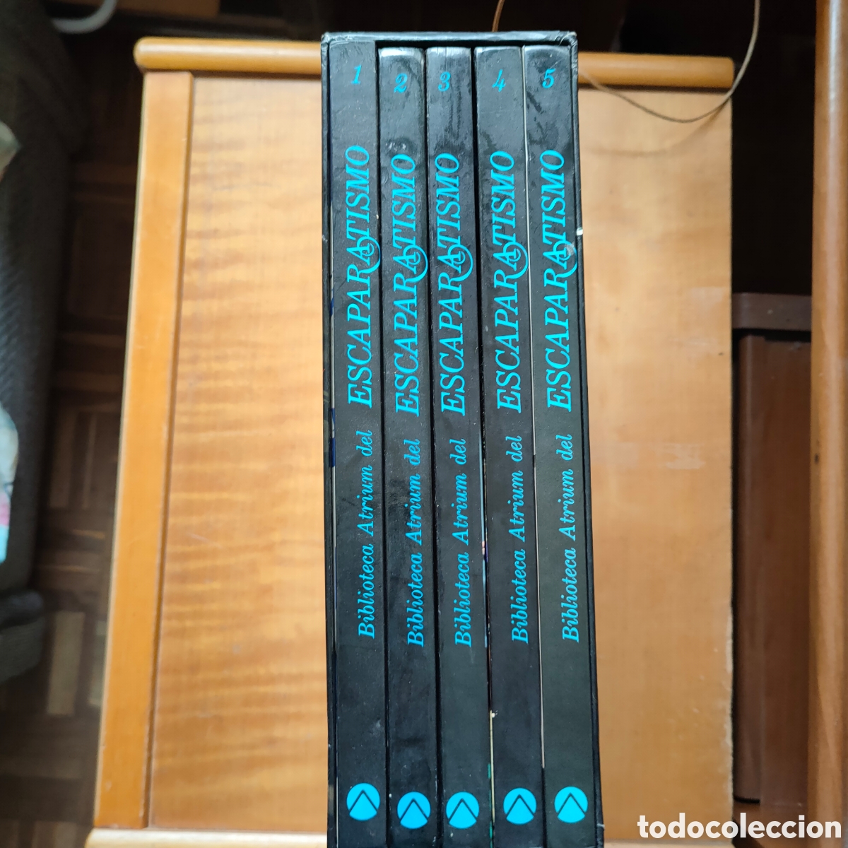 Enciclopedias de segunda mano: Biblioteca Atrium del Escaparatismo - Foto 2