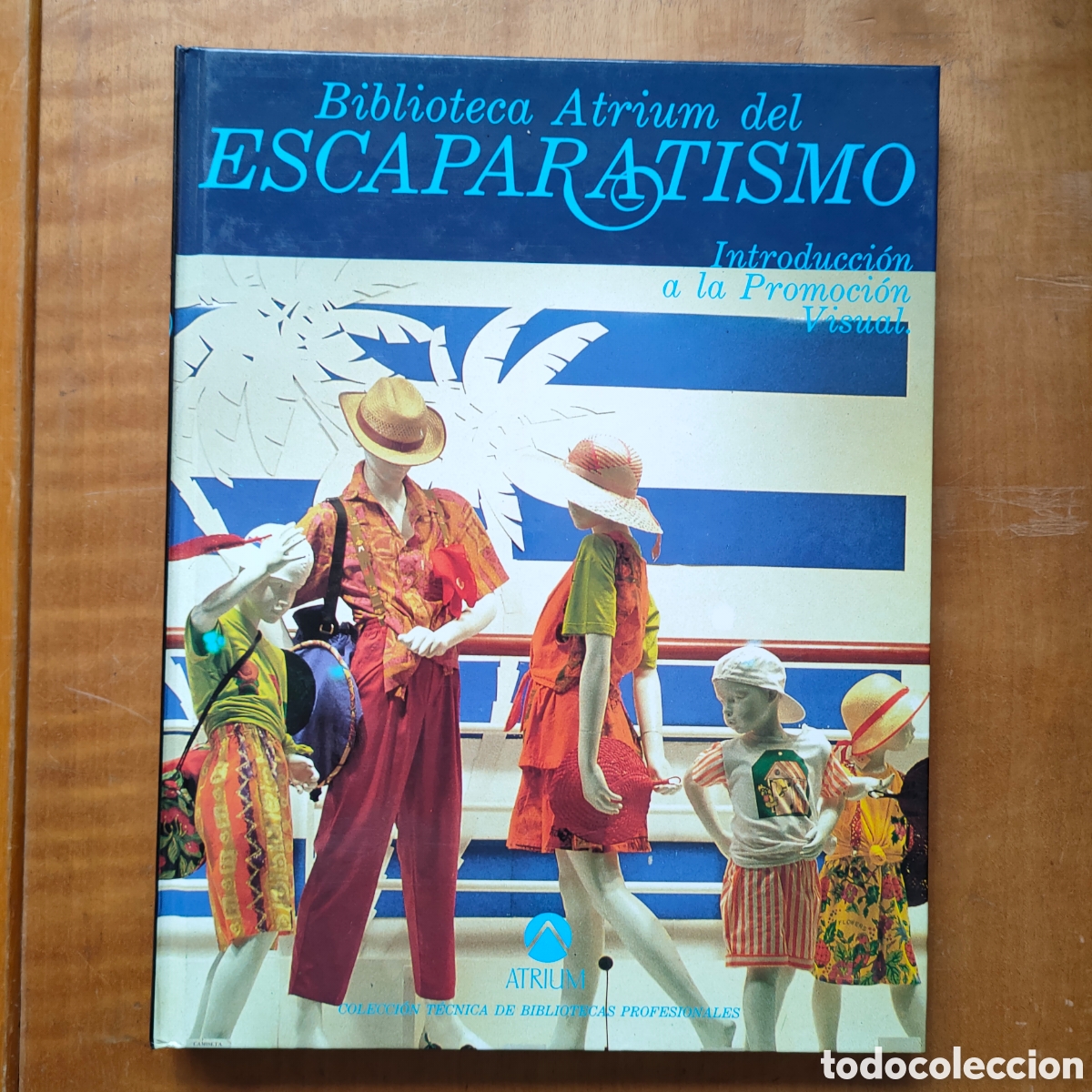 Enciclopedias de segunda mano: Biblioteca Atrium del Escaparatismo - Foto 3
