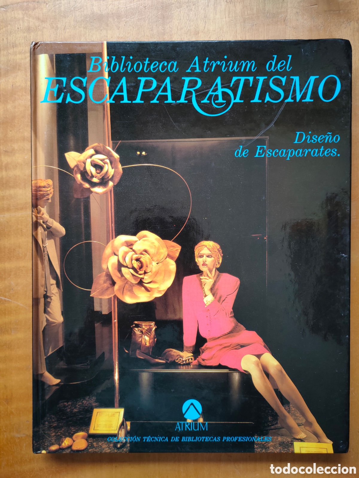 Enciclopedias de segunda mano: Biblioteca Atrium del Escaparatismo - Foto 5