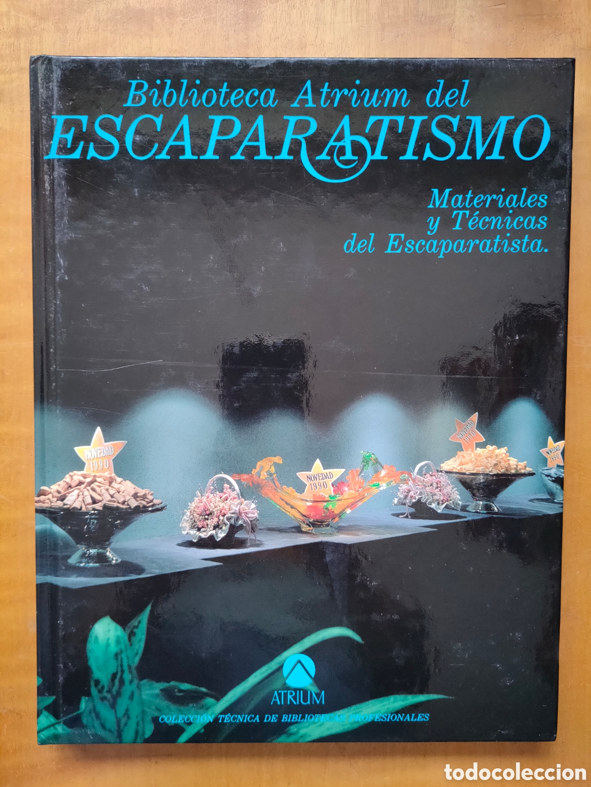 Enciclopedias de segunda mano: Biblioteca Atrium del Escaparatismo - Foto 7