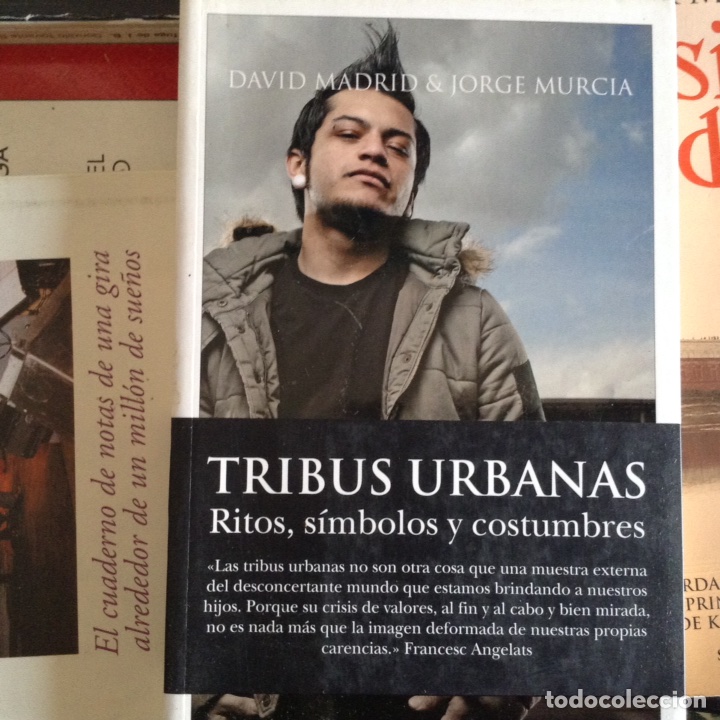 Libros de segunda mano: Tribus urbanas. David Madrid - Foto 1