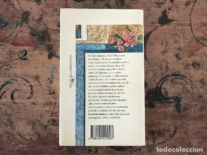 Libros de segunda mano: La sonrisa etrusca. Jose Luis Sampedro - Foto 2