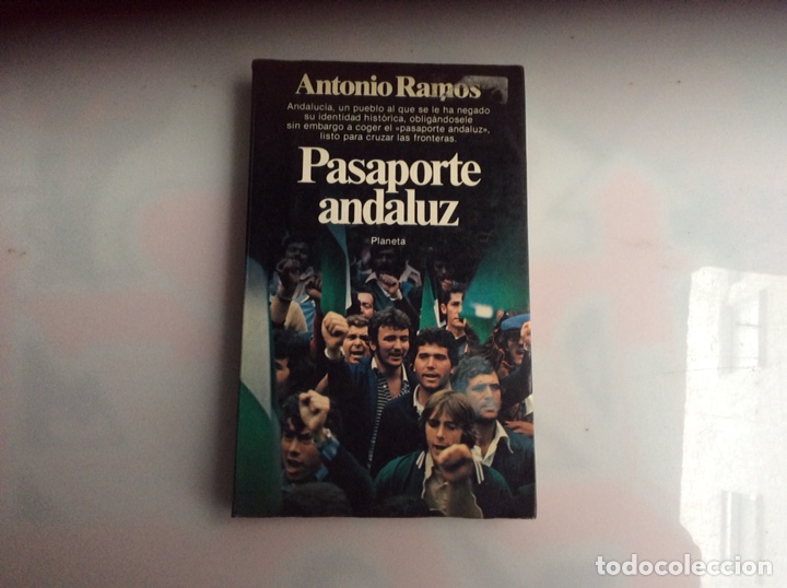 Libros de segunda mano: Pasaporte andaluz / antonio Ramos - Foto 1