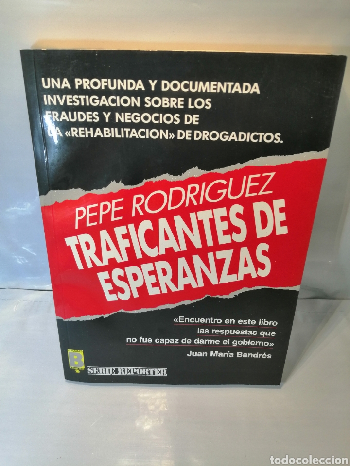 Libros de segunda mano: Traficantes de Esperanzas (Primera edici&oacute;n) - Foto 1