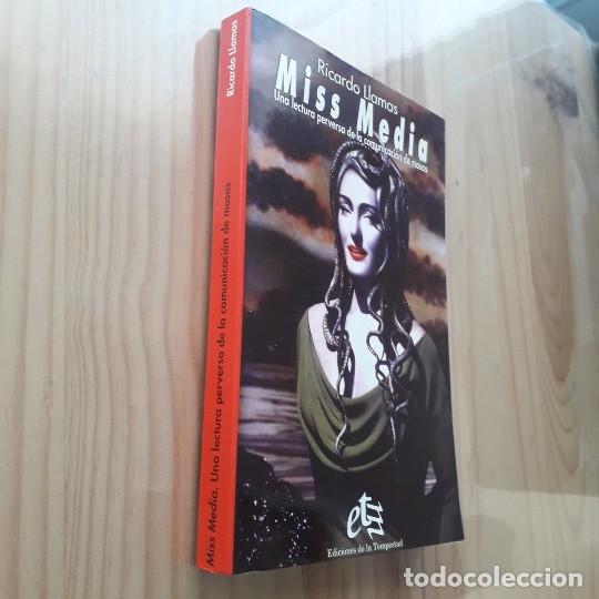 Libros de segunda mano: MISS MEDIA - RICARDO LLAMAS - Foto 1