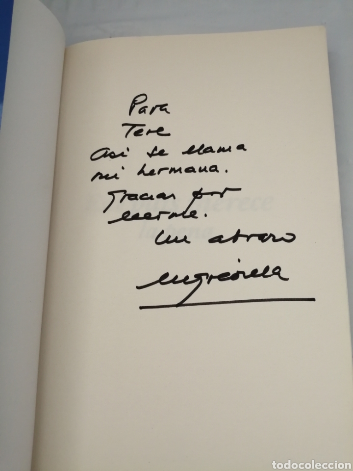 Libros de segunda mano: ESTE PA&Iacute;S MERECE LA PENA (DEDICATORIA Y FIRMA AUT&Oacute;GRAFA DE AUTOR) - Foto 3