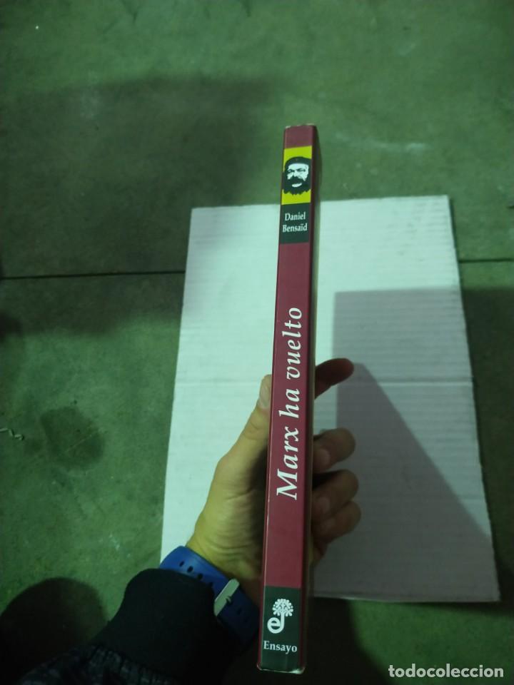 Libros de segunda mano: Marx ha vuelto - Daniel Bensa&iuml;d. Edhasa - Foto 3