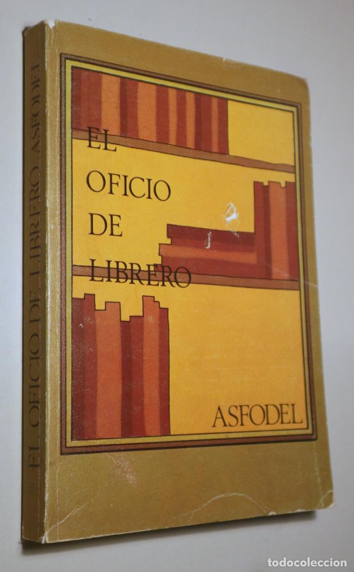 Libros de segunda mano: EL OFICIO DE LIBRERO - Madrid 1979 - Foto 1