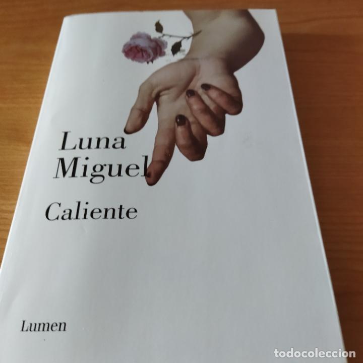 Libros de segunda mano: Caliente - Foto 1