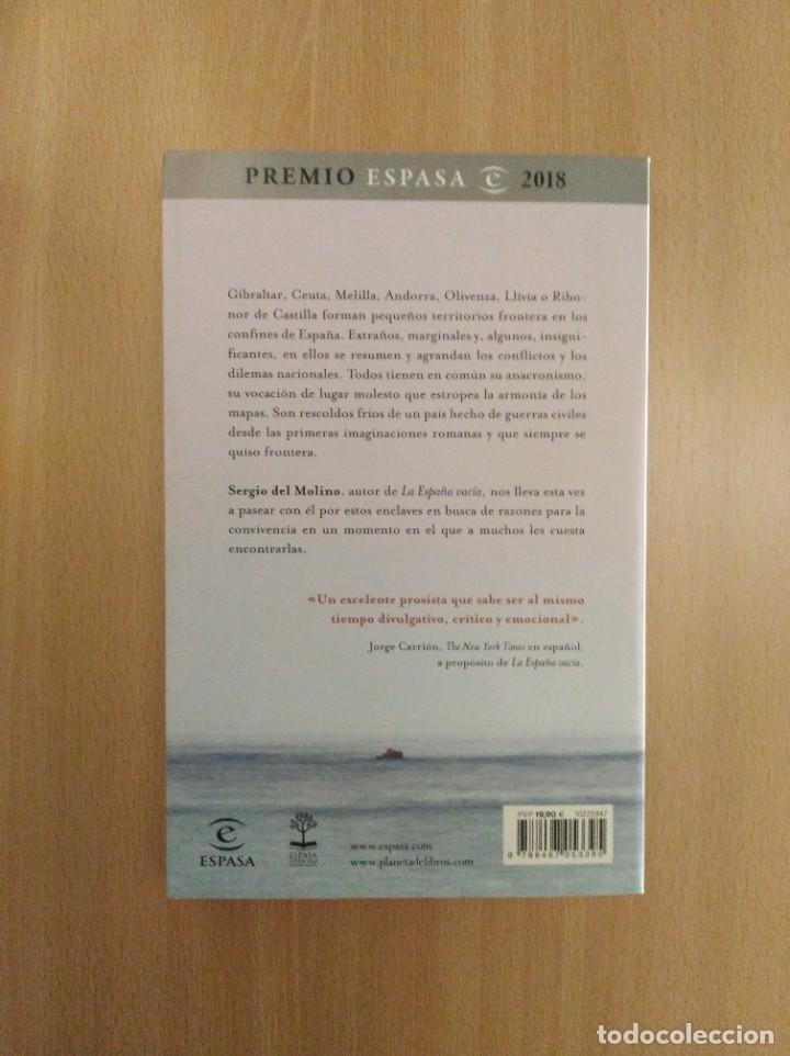 Libros de segunda mano: LUGARES FUERA DE SITIO. Sergio del Molino - Foto 2