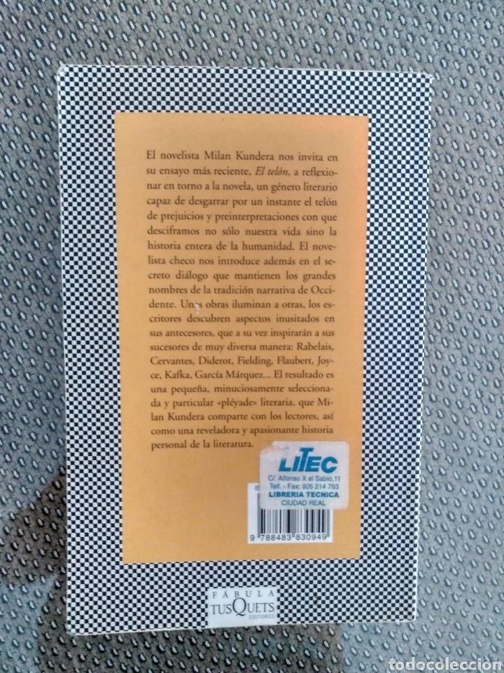 Libros de segunda mano: El tel&oacute;n. Ensayo en siete partes / Milan Kundera - Foto 3