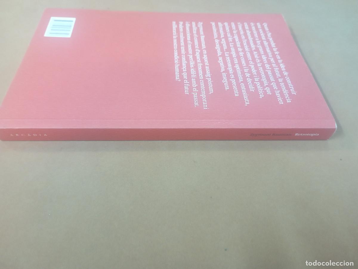 Libros de segunda mano: Retrotopia - Zygmunt Bauman - APB - Foto 2