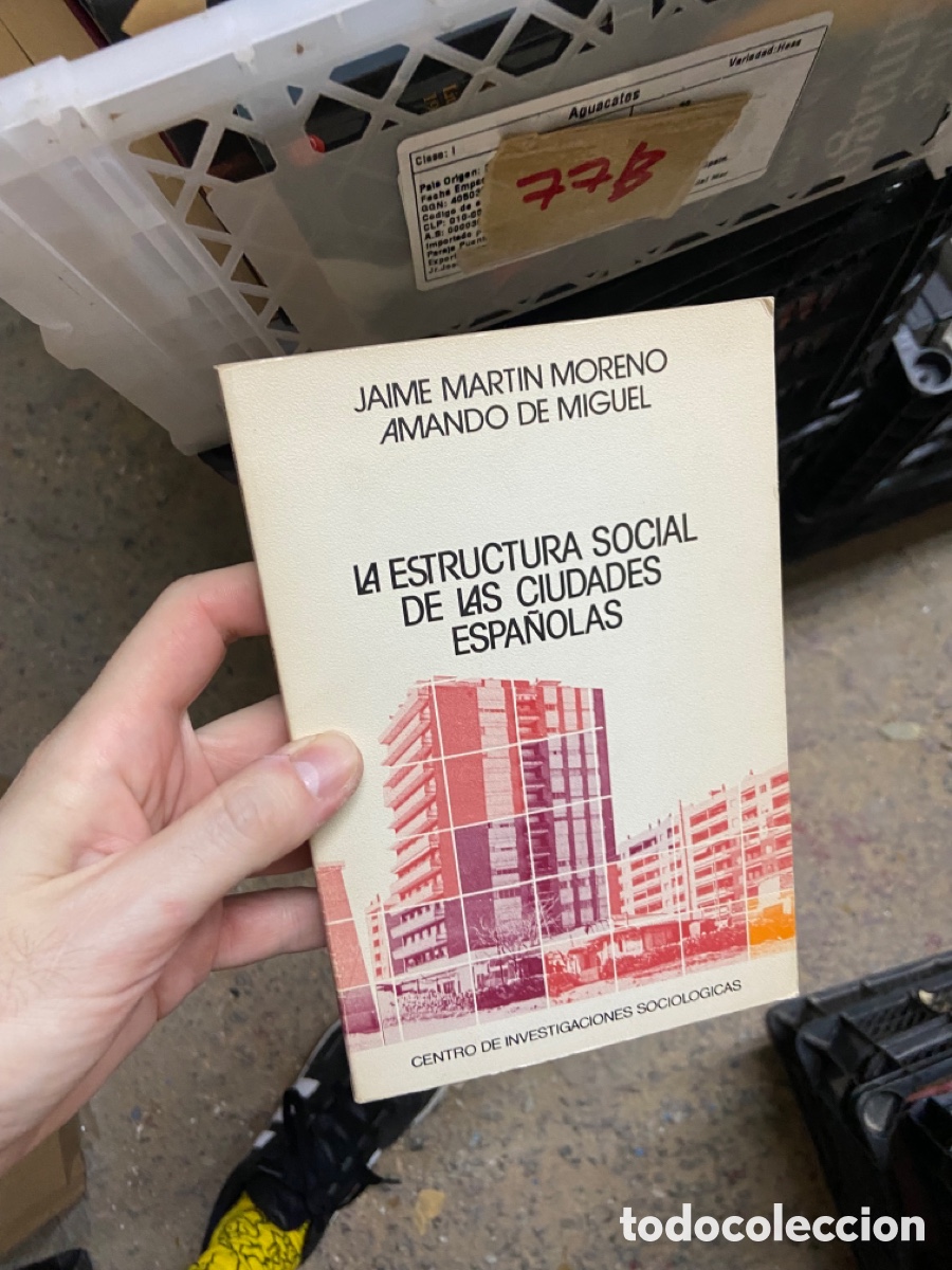 Libros de segunda mano: 77B LA ESTRUCTURA SOCIAL DE LAS CIUDADES ESPA&Ntilde;OLAS - Foto 1