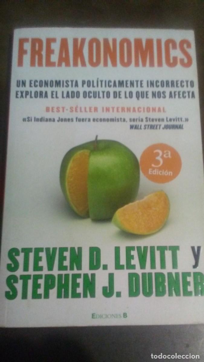 Libros de segunda mano: FREAKONOMICS - STEVEN D. LEVITT y STEPHEN J. DUBNER - Foto 1