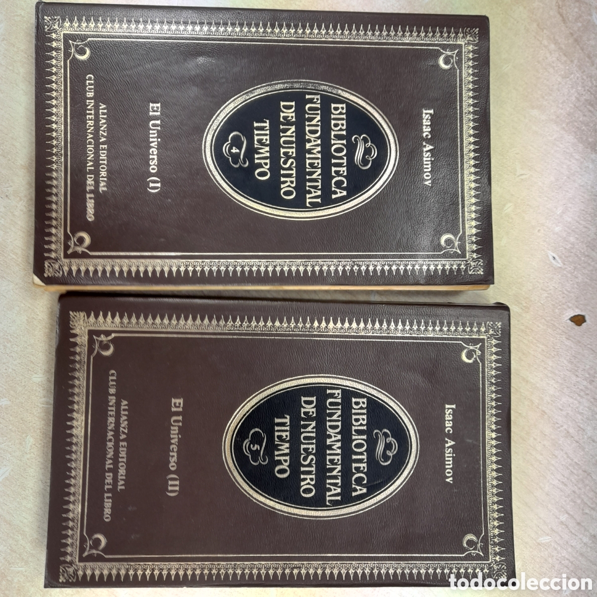 Libros de segunda mano: El universo I y II. Isaac Asimov - Foto 1