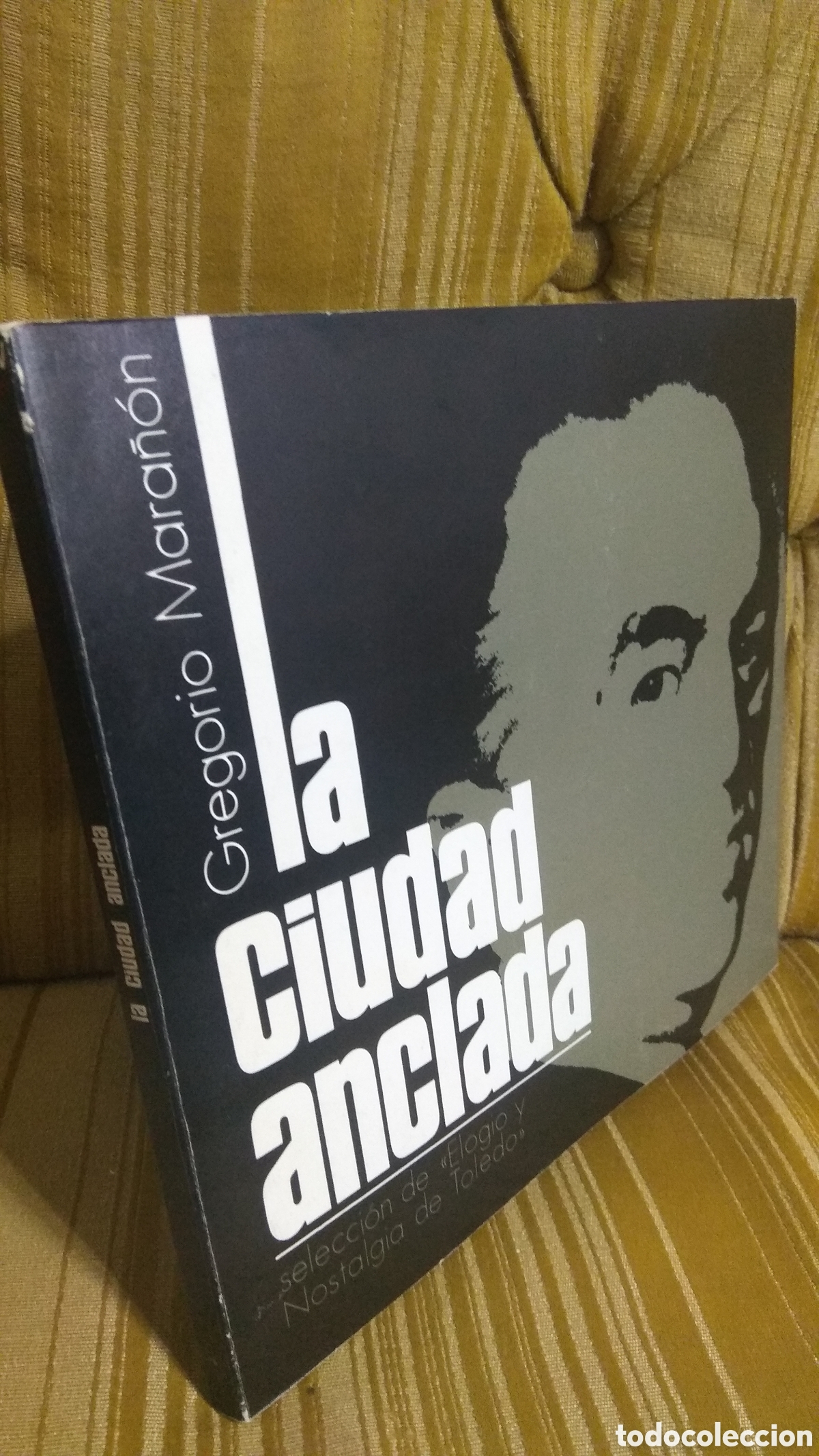 Libros de segunda mano: La ciudad anclada: Gregorio Mara&ntilde;&oacute;n. - Foto 2