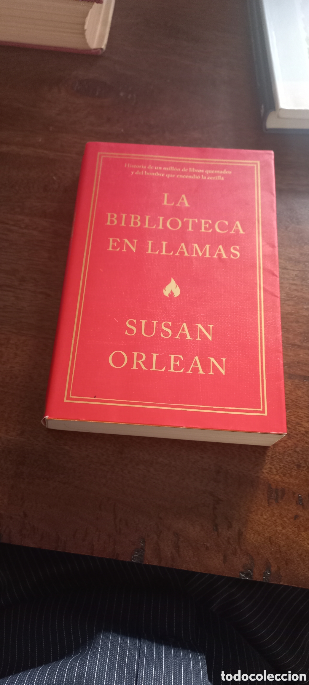 Libros de segunda mano: La biblioteca en llamas, Susana Orleans - Foto 1