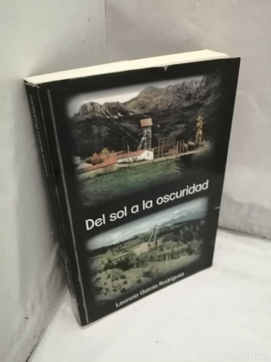 Libros de segunda mano: Del Sol a la Oscuridad (Primera edici&oacute;n) - Foto 3