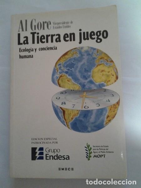 Libros de segunda mano: La tierra en juego - Al Gore - Foto 1