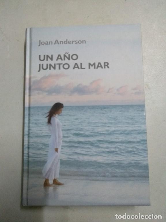 Libros de segunda mano: Un a&ntilde;o junto al mar - Joan Anderson - Foto 1