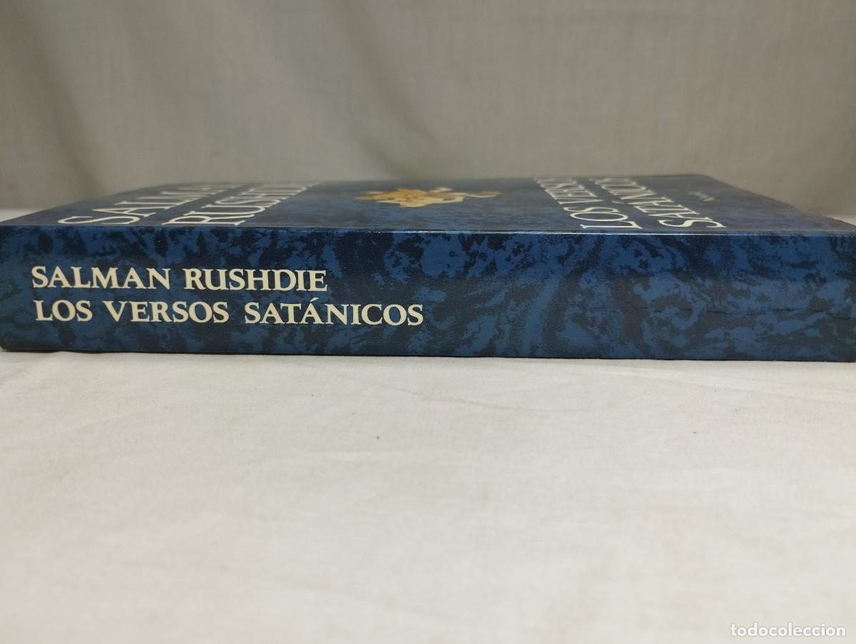 Libros de segunda mano: Los versos sat&aacute;nicos. Salman Rushdie - Foto 3