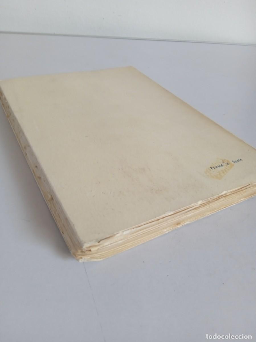Libros de segunda mano: TEMA Y FORMA EN LAS NOVELAS DE AZOR&Iacute;N - Foto 4