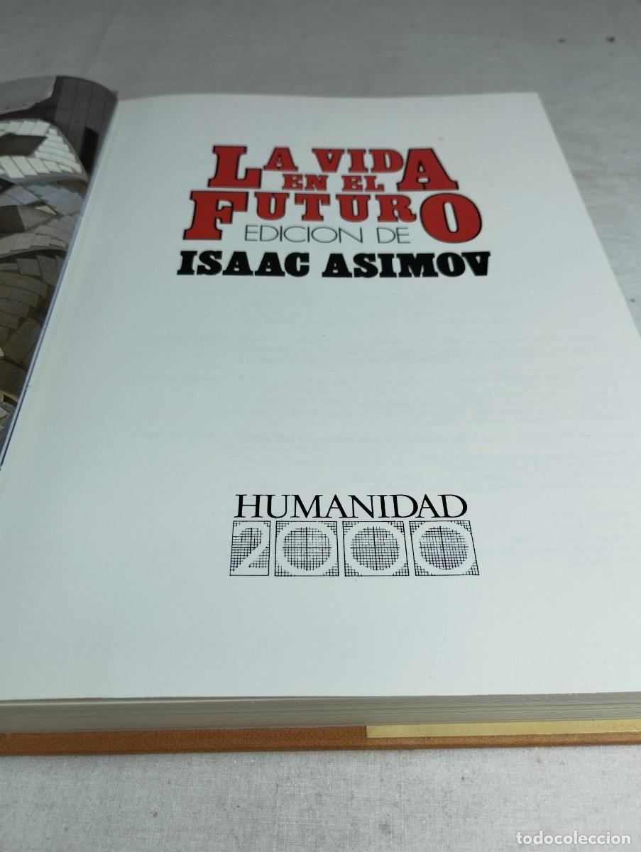 Libros de segunda mano: La vida en el futuro. Isaac Asimov. - Foto 2