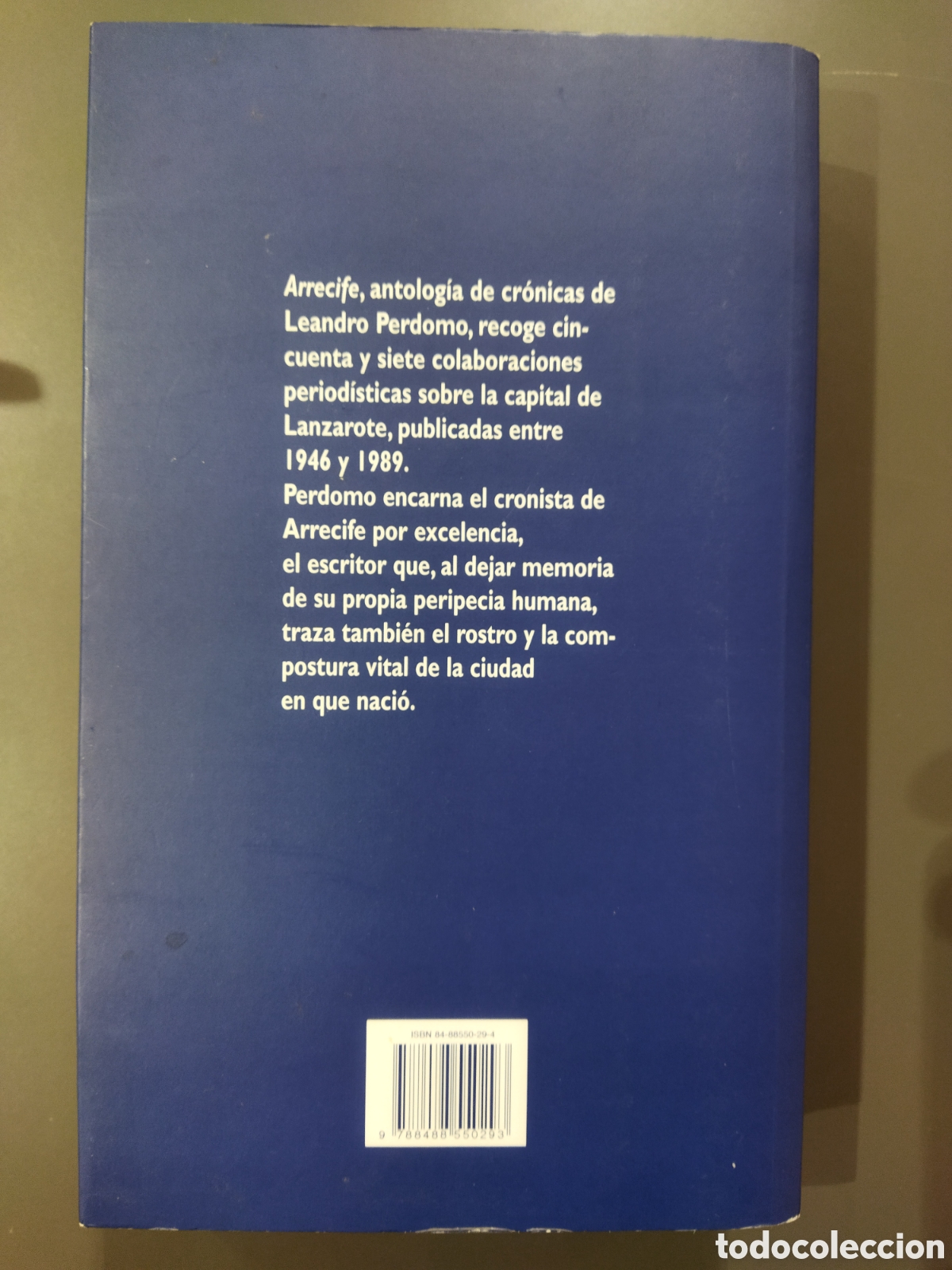 Libros de segunda mano: Arrecife Antolog&iacute;a de cr&oacute;nicas Leandro Perdomo - Foto 2