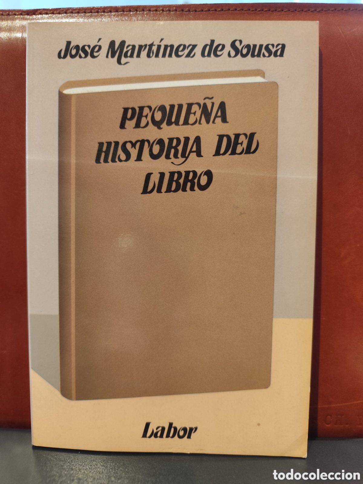 Libros de segunda mano: Peque&ntilde;a historia del libro. Jos&eacute; Mart&iacute;nez de Sousa - Foto 1