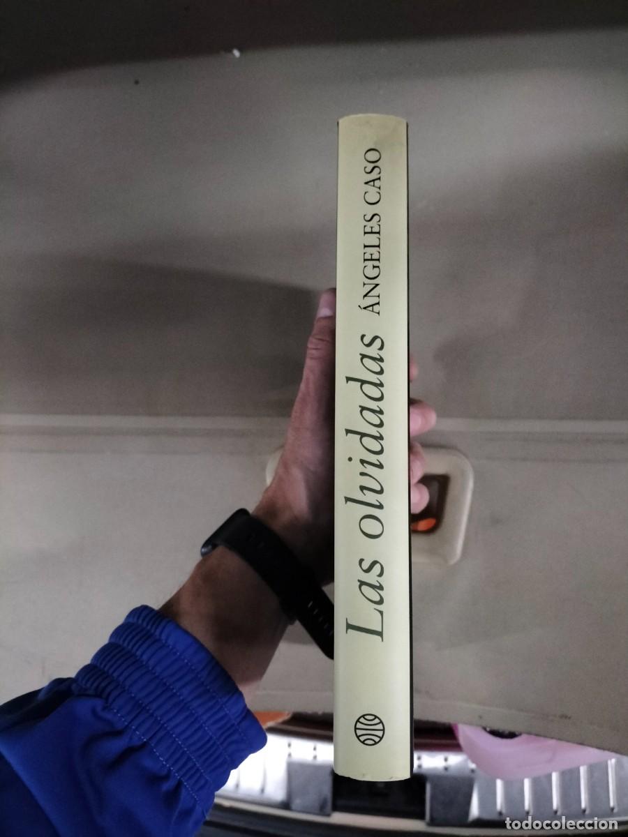Libros de segunda mano: Las olvidadas - &Aacute;ngeles Caso. Planeta - Foto 3