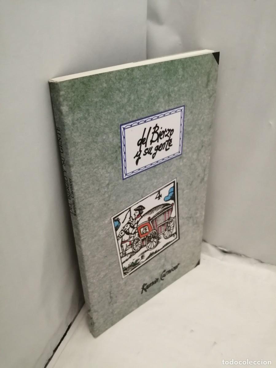 Libros de segunda mano: Del Bierzo y su gente (Primera edici&oacute;n) - Foto 3