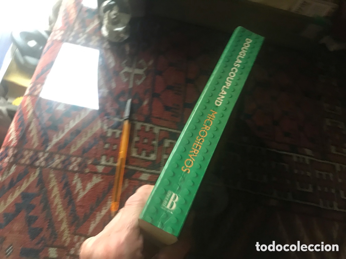 Libros de segunda mano: Micro siervos. Douglas Coupland. Tiempos modernos - Foto 2