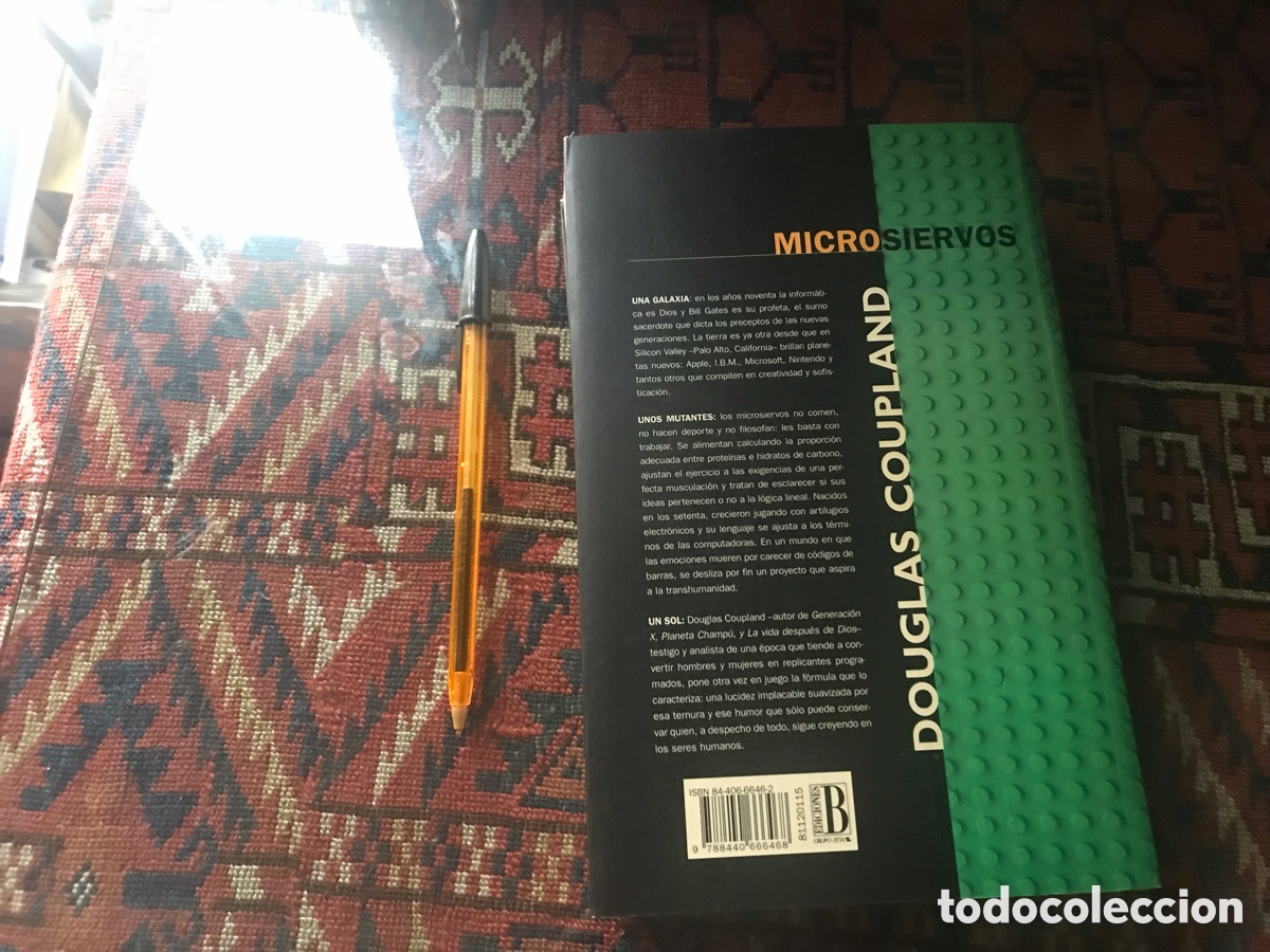 Libros de segunda mano: Micro siervos. Douglas Coupland. Tiempos modernos - Foto 3