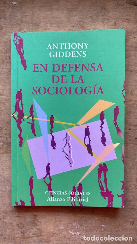 Libros de segunda mano: En defensa de la sociologia - Anthony Giddens - Foto 1