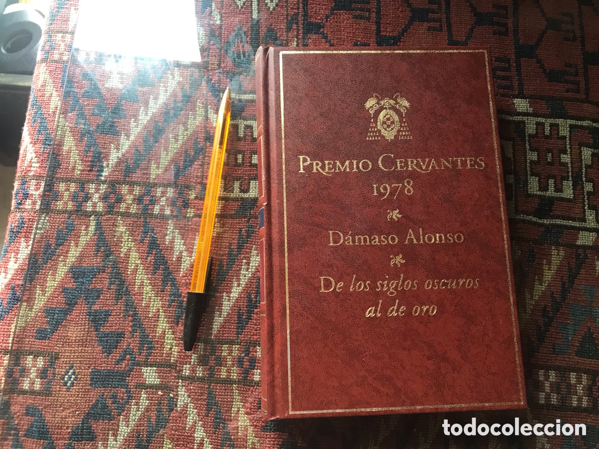 Libros de segunda mano: De los siglos oscuros al de oro. D&aacute;maso Alonso. - Foto 1