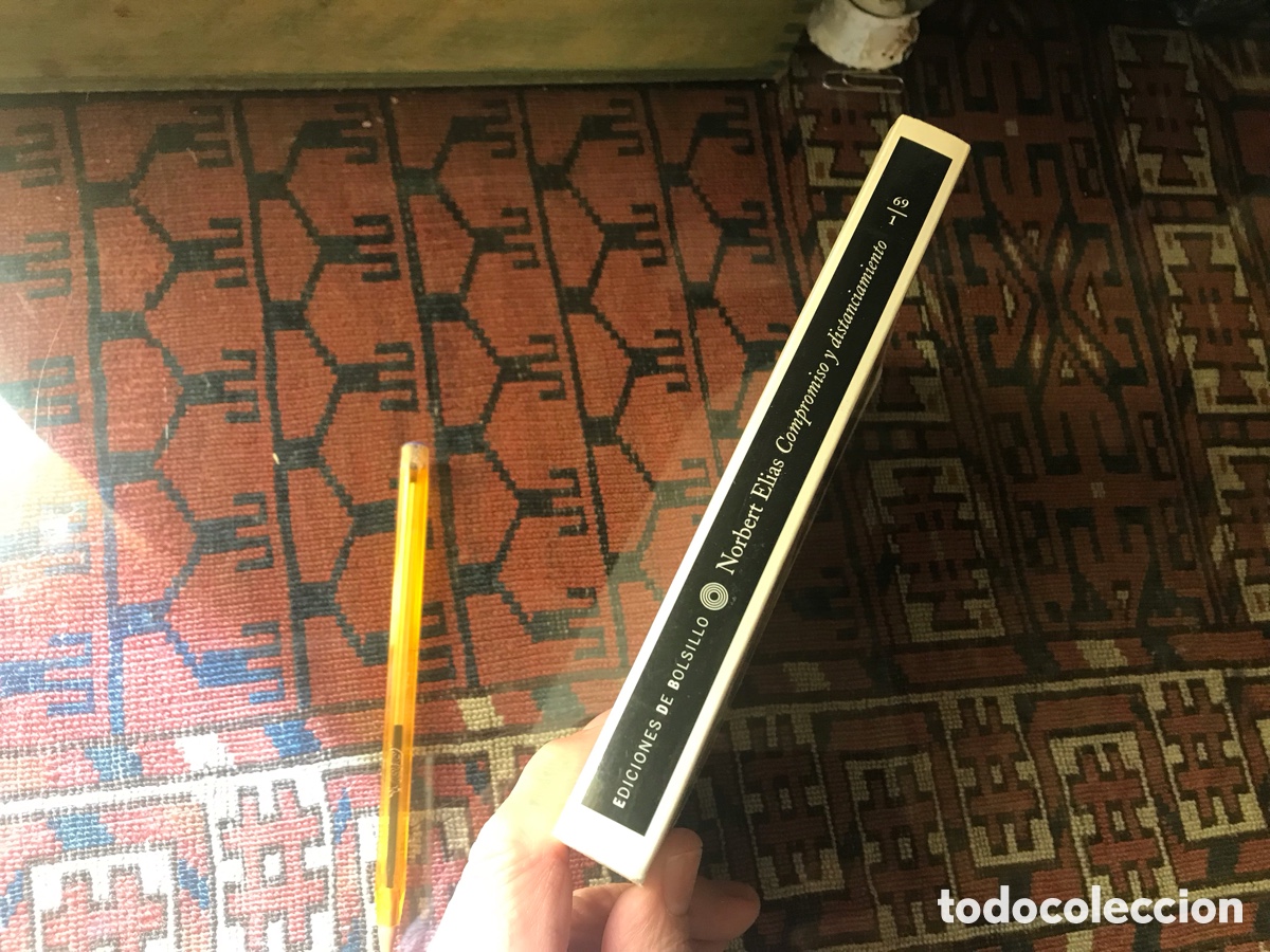 Libros de segunda mano: Compromiso y distanciamiento. Norbert El&iacute;as. Ediciones Pen&iacute;nsula - Foto 2