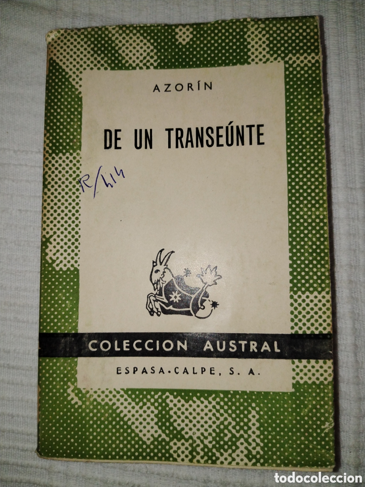 Libros de segunda mano: De un transe&uacute;nte. Azor&iacute;n. Austral - Foto 1