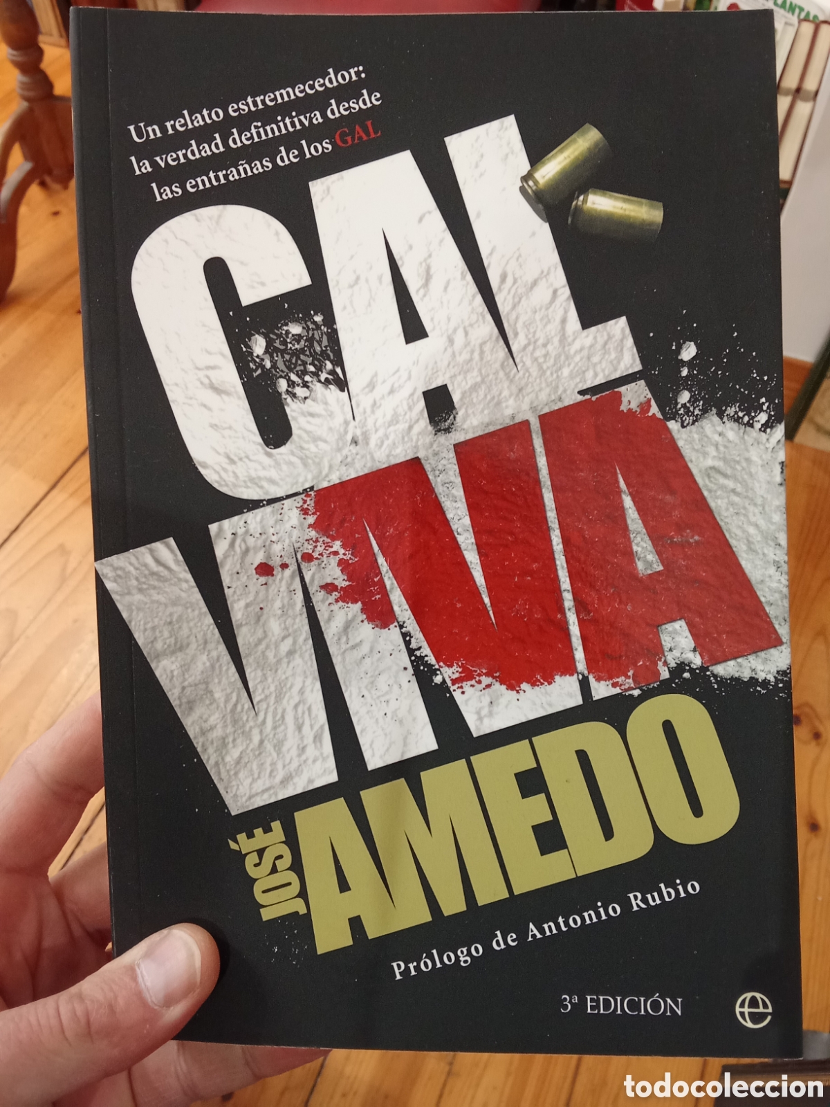 Libros de segunda mano: Cal Viva - Jos&eacute; Amedo - La esfera de los libros - Foto 1
