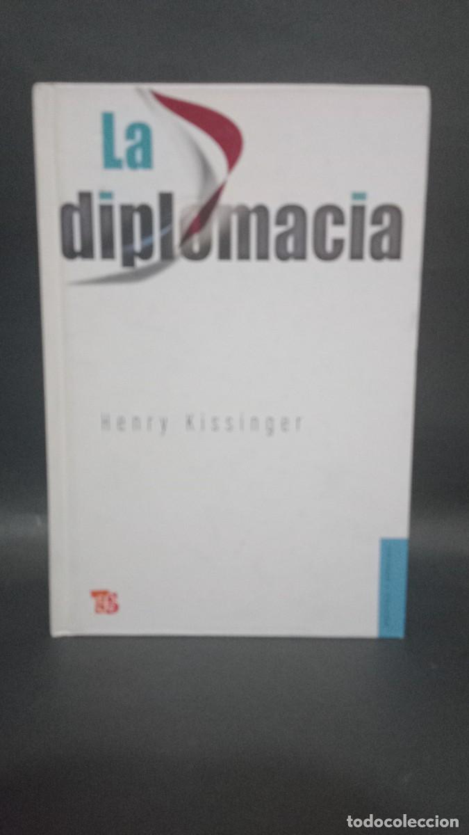 Libros de segunda mano: HENRY KISSINGER - LA DIPLOMACIA - 2010 - Foto 1