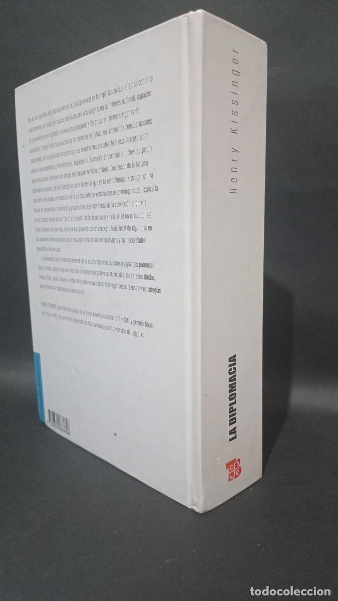 Libros de segunda mano: HENRY KISSINGER - LA DIPLOMACIA - 2010 - Foto 2