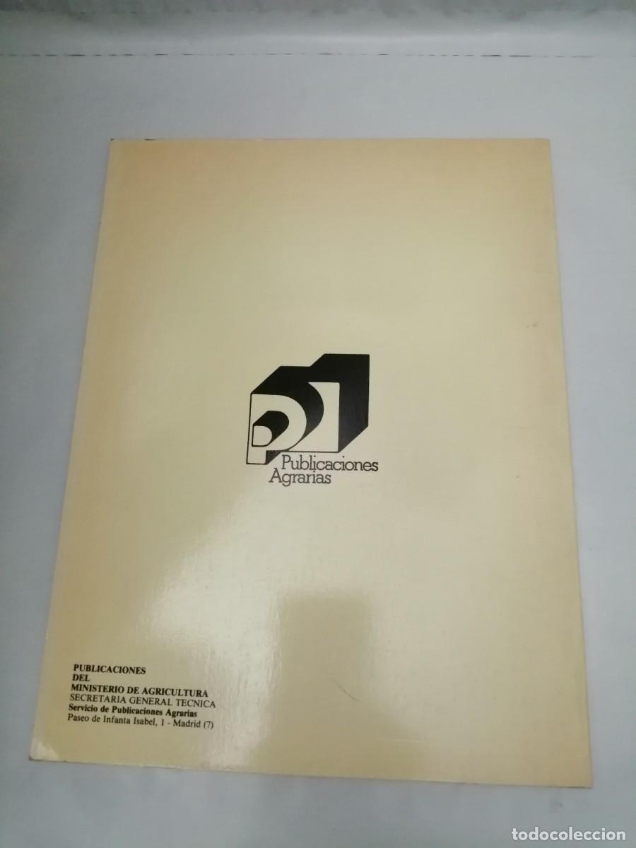 Libros de segunda mano: Geograf&iacute;a espa&ntilde;ola del Toro de Lidia - Foto 2