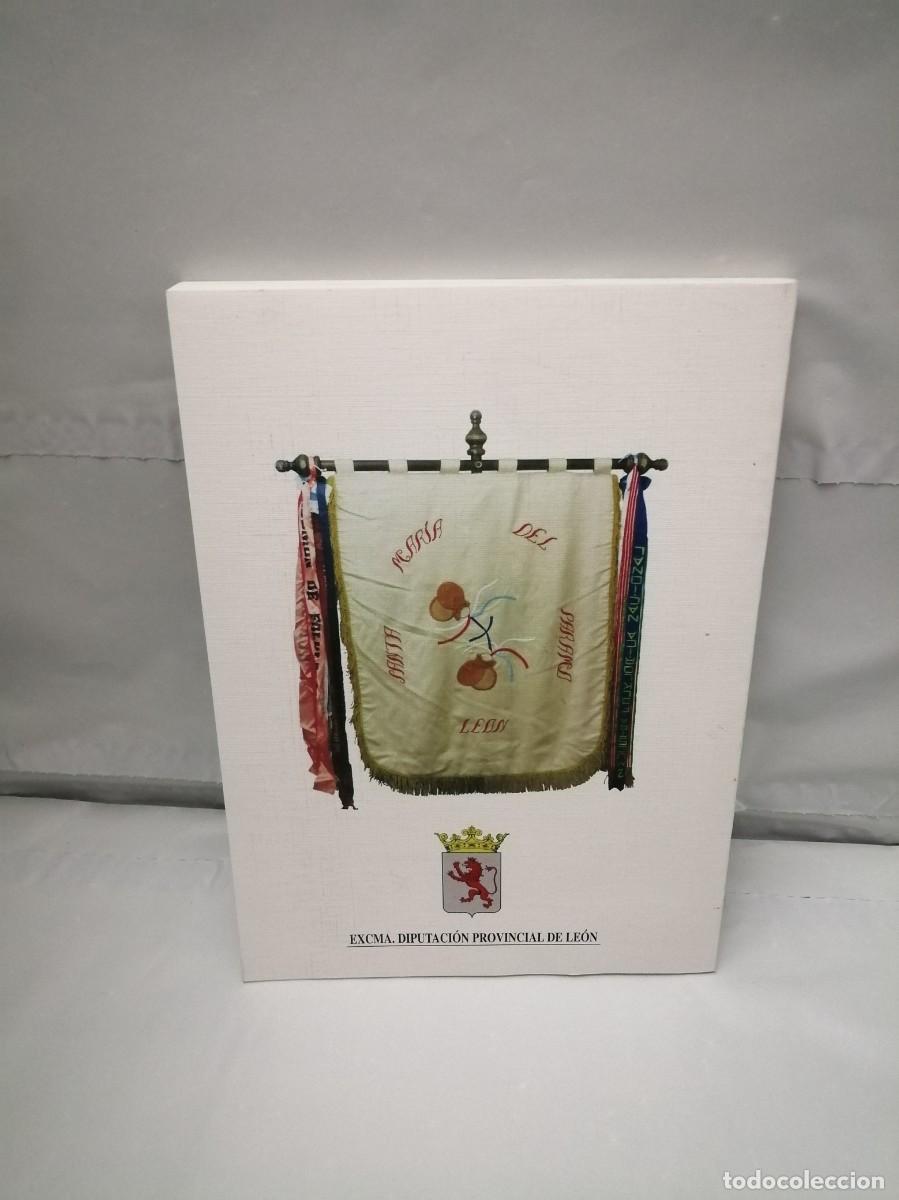 Libros de segunda mano: Costumbres y Canciones del P&aacute;ramo Leon&eacute;s - Foto 2