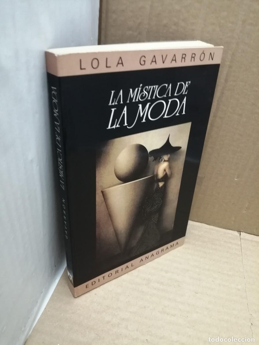 Libros de segunda mano: La m&iacute;stica de la moda (Primera edici&oacute;n) - Foto 3