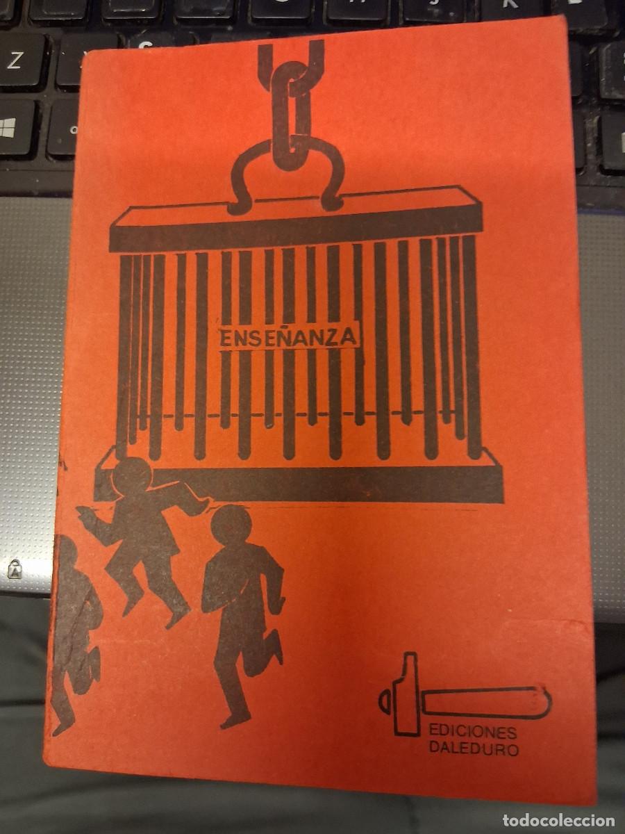 Libros de segunda mano: El peque&ntilde;o libro rojo de los escolares - Foto 1