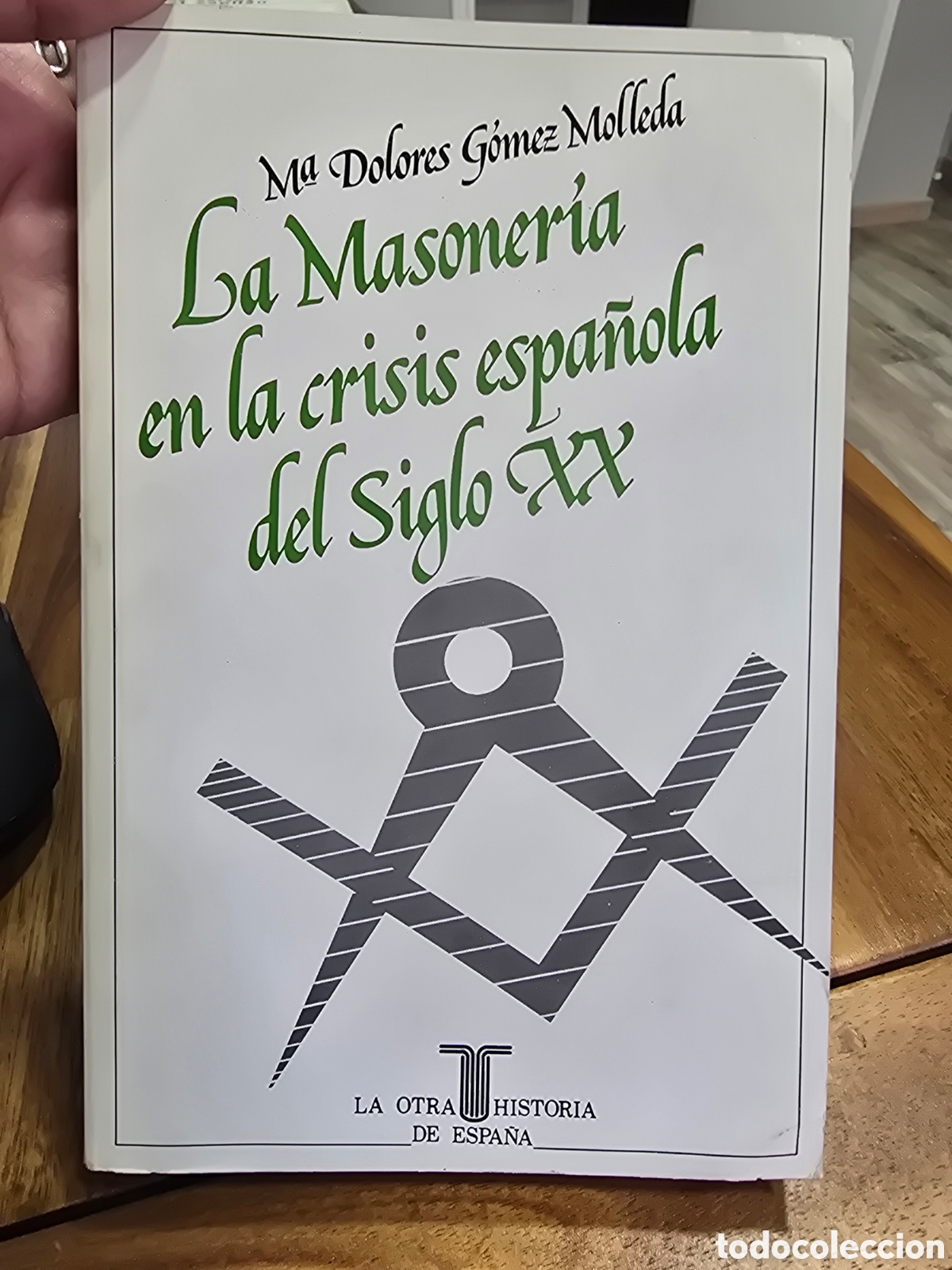 Livres d'occasion: LA MASONER&Iacute;A EN LA CRISIS ESPA&Ntilde;OLA DEL SIGLO XX M&ordf; Dolores Gomez Molleda TAURUS 1986