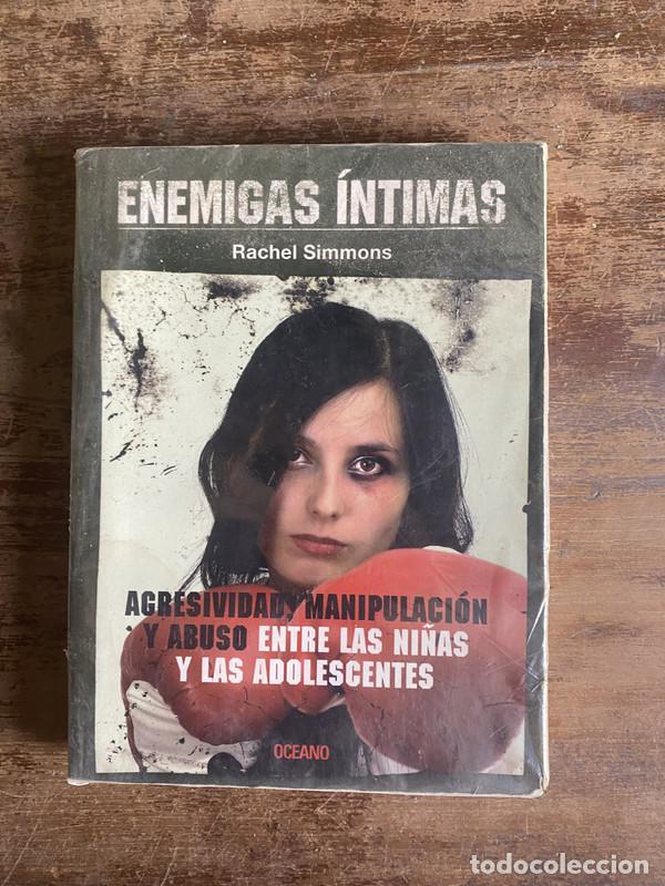 Libros de segunda mano: Enemigas intimas - Simmons Rachel - Foto 1