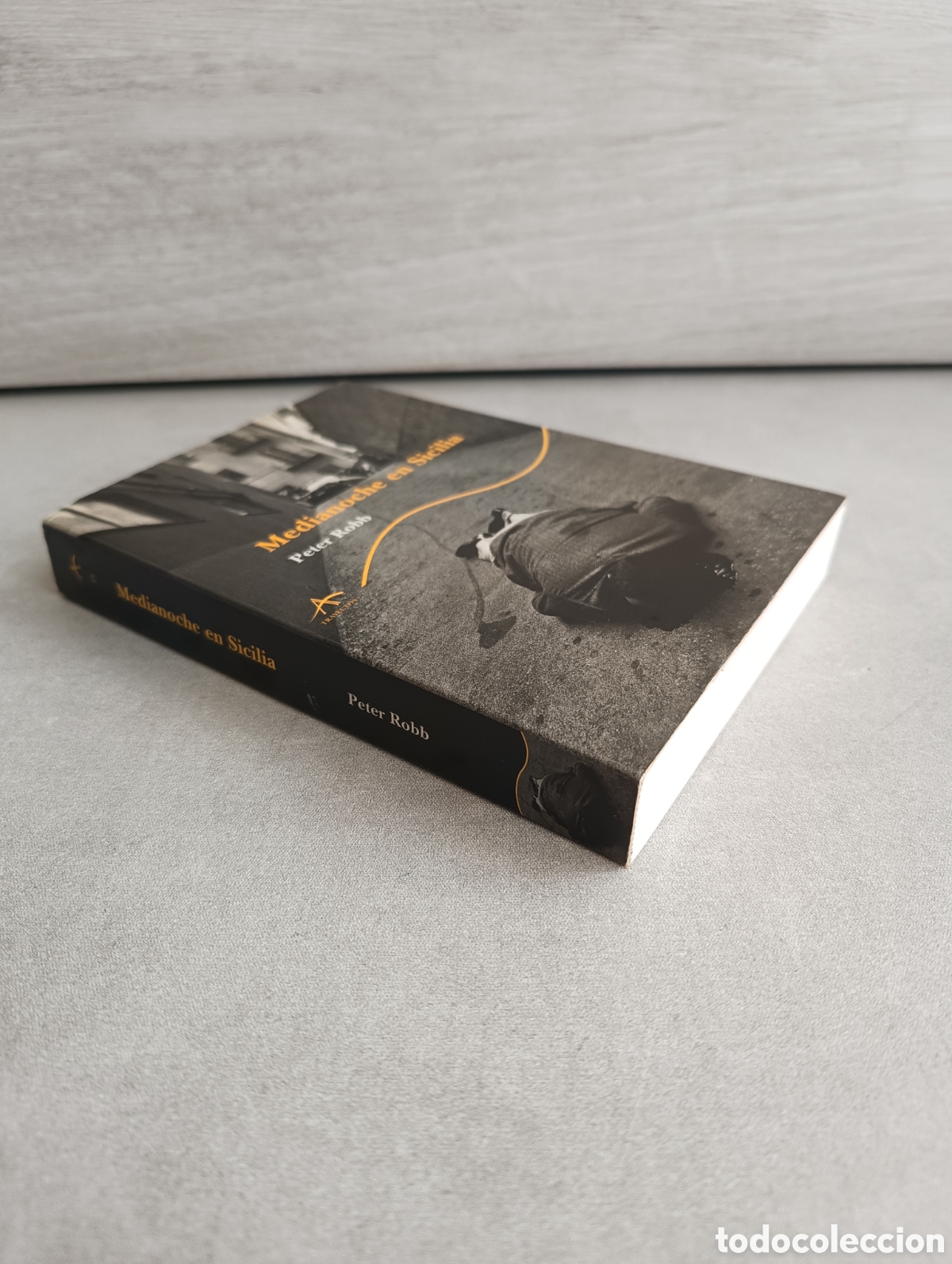 Libros de segunda mano: MEDIANOCHE EN SICILIA - PETER ROBB - ED. ALBA 2000 - Foto 4